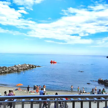 Arcadia Golden Bay Apartamento Giardini Naxos